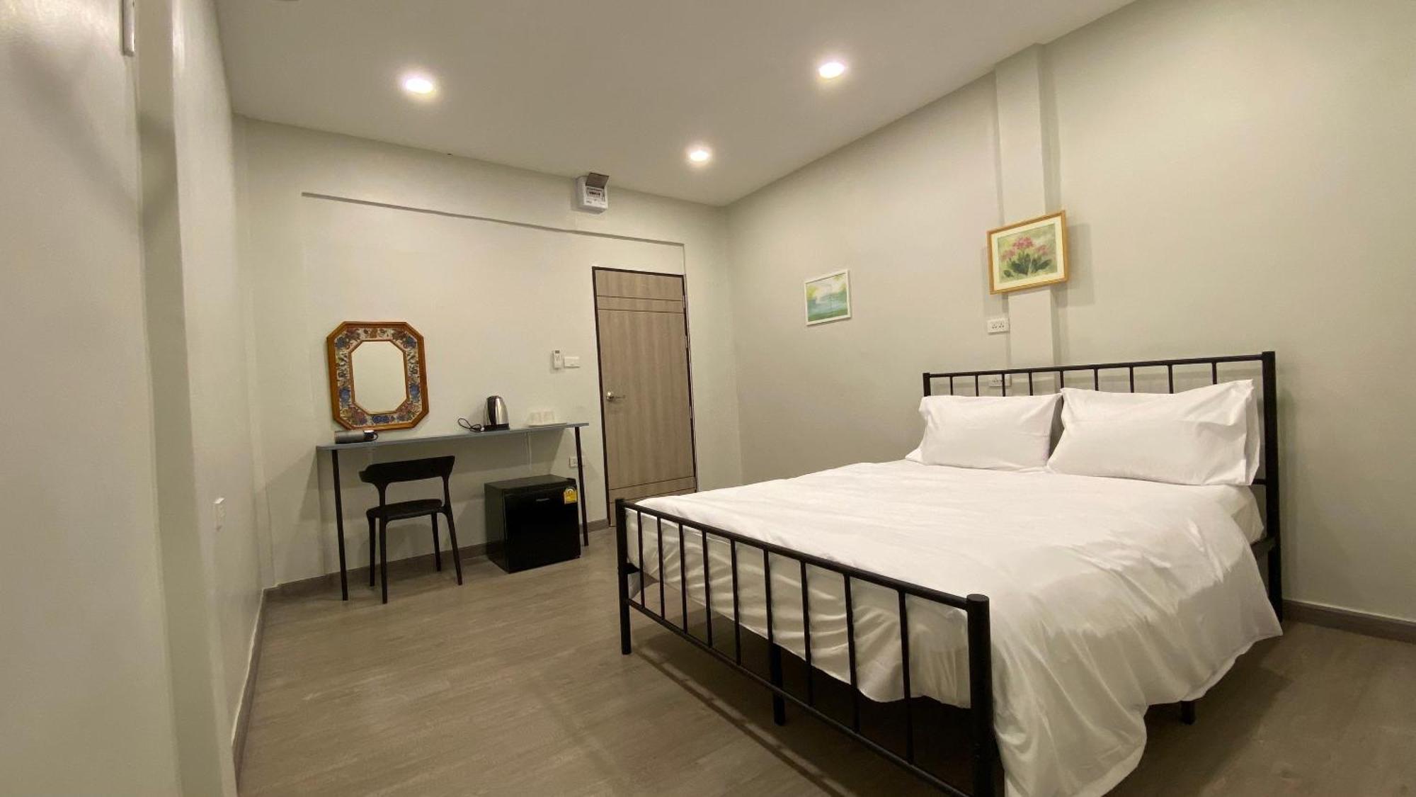 Hidden Dragon X Yaowarat Road Apartment Bangkok Exterior foto