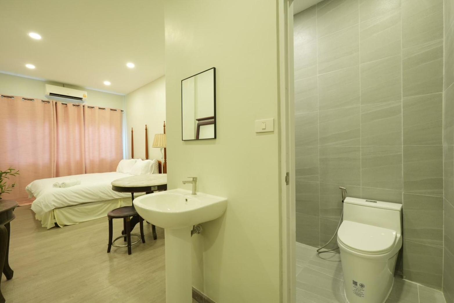 Hidden Dragon X Yaowarat Road Apartment Bangkok Exterior foto