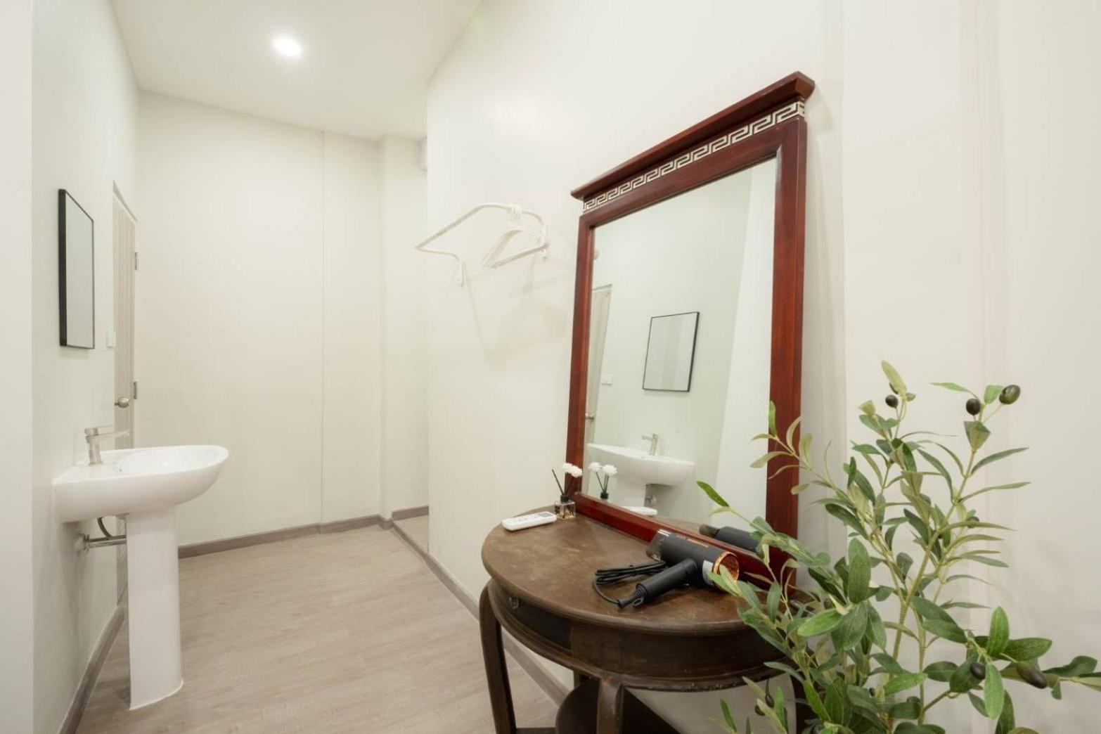 Hidden Dragon X Yaowarat Road Apartment Bangkok Exterior foto